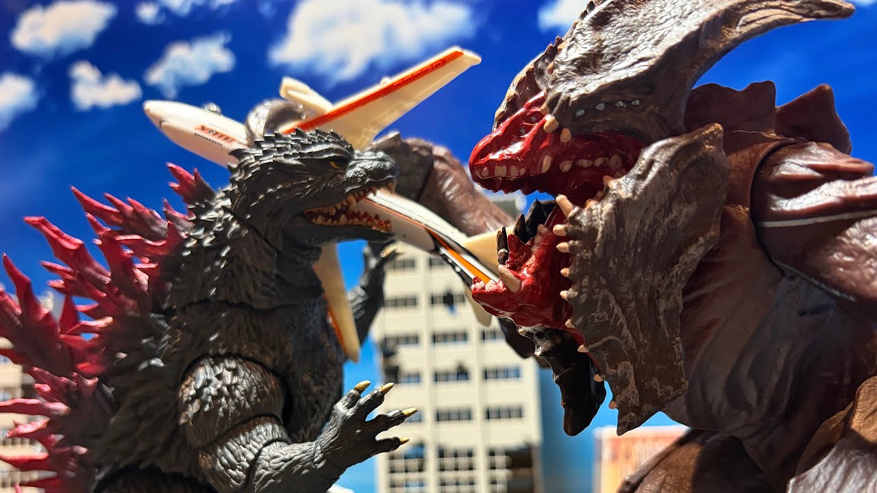 Sound Less Plane “Plane to Godzilla’s face!” Soundless/Raw Stop Motion Teaser - YouTube
