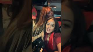 تبادل بوسات وشفائف ،بنات المغرب ساخنات بوس وحركات ساخنة داخل السيارة