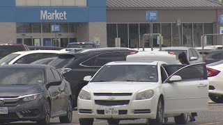 Robber knocks down 75-year-old Walmart worker in Friendswood, HPD says