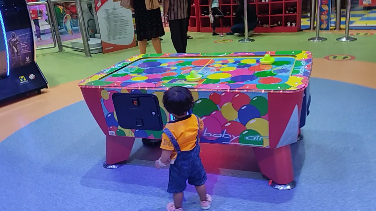 Tooktook enjoying games