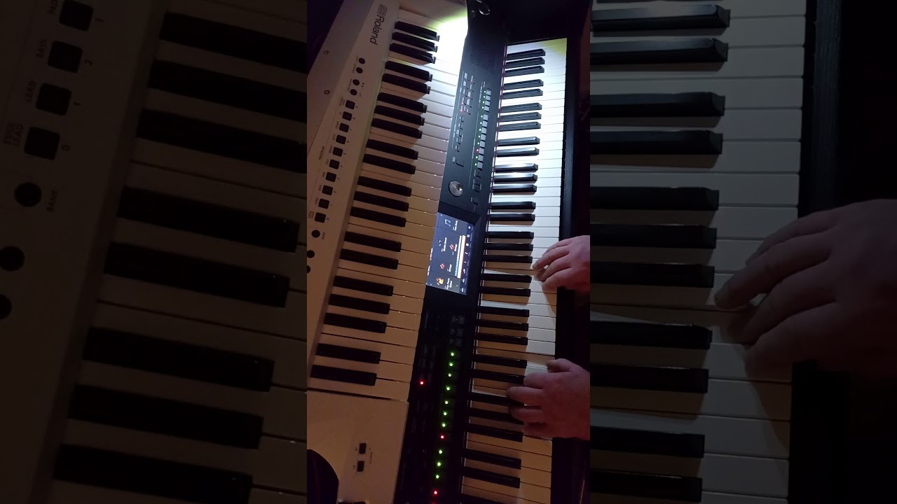 Control Zoe Wees Komponist Patrick Pyke Salmy gespielt von Rainer ...