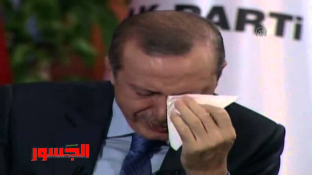 أردوغان يجهش بالبكاء لدى إصغائه لرسالة البلتاجي لابنته الشهيدة