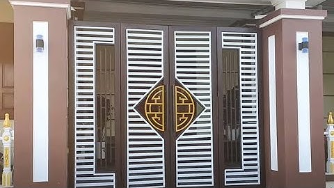 Mẫu cửa cổng sắt 4 cánh đẹp, đơn giản nhưng không kém phần hiện đại.