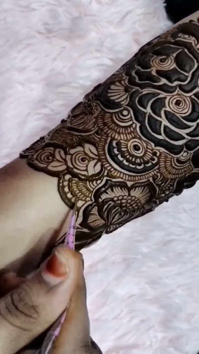 #mehndi #hennadesign #shortvideo #henna #creativehenna #hennaart #mehandi #hennatatto #hennadesigns