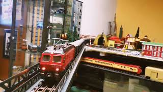 Spur 0 SBB Re 4/4 IV Schnellzugwagen DB FS 1/43 by deltasterone 218 views 3 months ago 2 minutes, 22 seconds