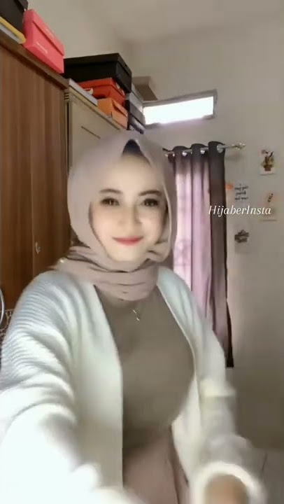 jilbab mulus gede lagi