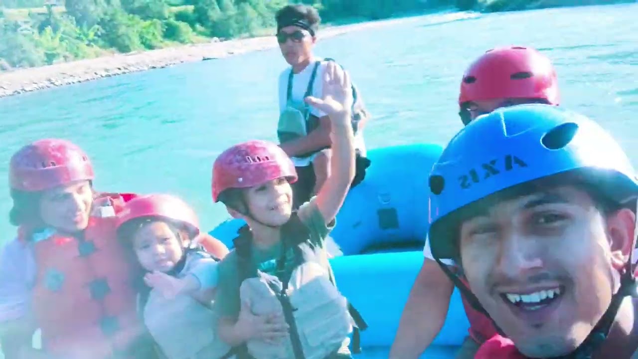 Rafting at punakha mochhu