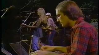 Emmylou Harris, Barry Tashian and The Hot Band - Two More Bottles of Wine chords