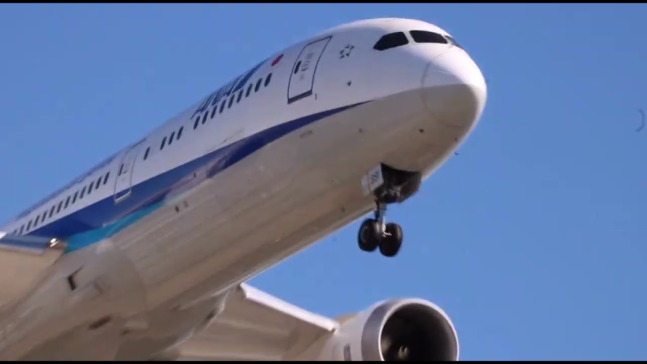 Los Angeles Intl Airport LAX In N Out Heavy Arrivals of the A380, 747, 777, 787 and the A350s