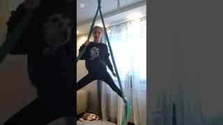 1# Podstawowe figury dla początkujących #wiązanienanodze #wejścienaszarfe #aerialdance #szarfa