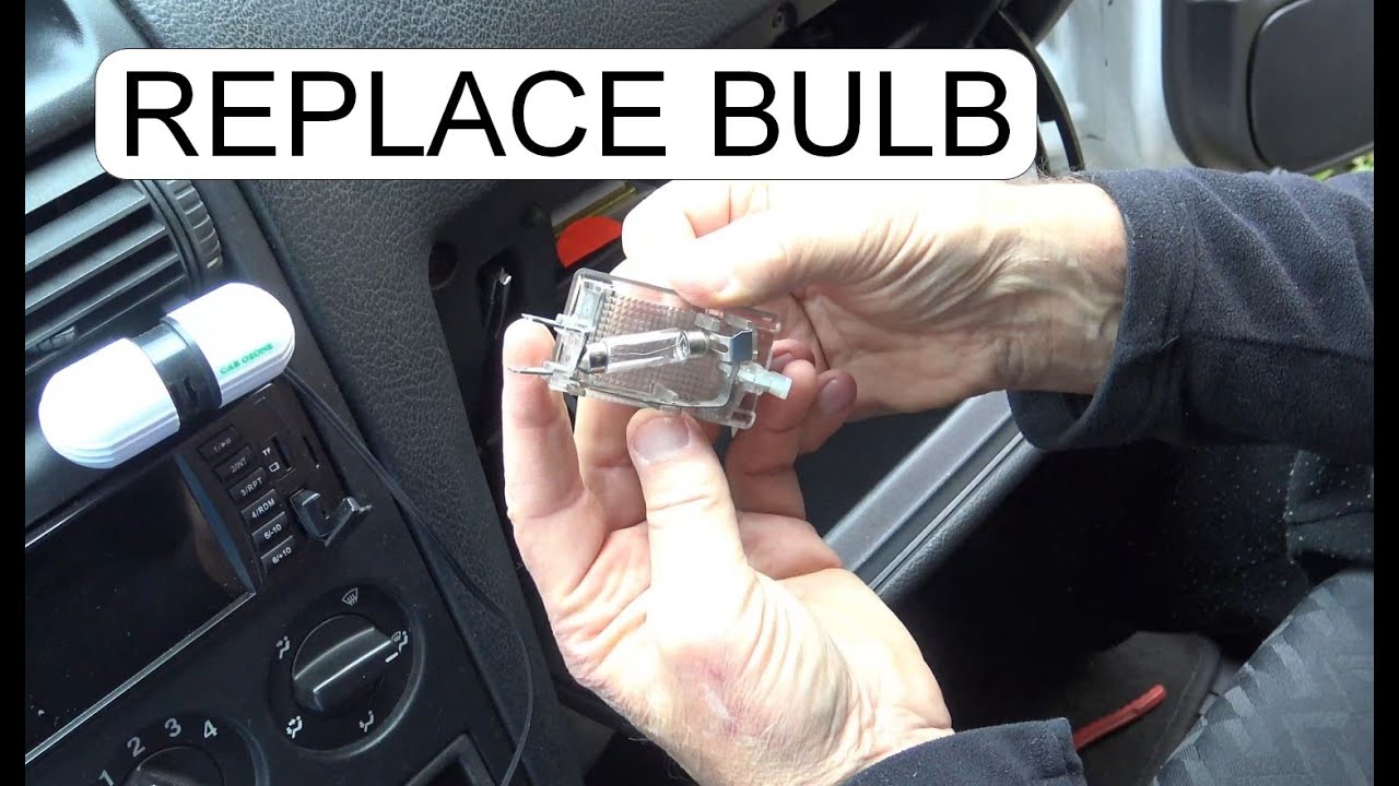 INSERT BULB TO GLOVE BOX LIGHT ASTRA G YouTube
