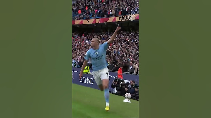 HAALAND with the BRUTE STRENGTH! 💪😮‍💨 #mancity #football #shorts #shortsvideo #shortsfeed #goals