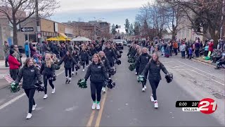 Crowds line downtown streets for Bend Christmas Parade