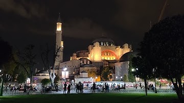 Adhan taking place in Hagia Sophia and Blue mosque in Istanbul, Turkey 🇹🇷 🕌 