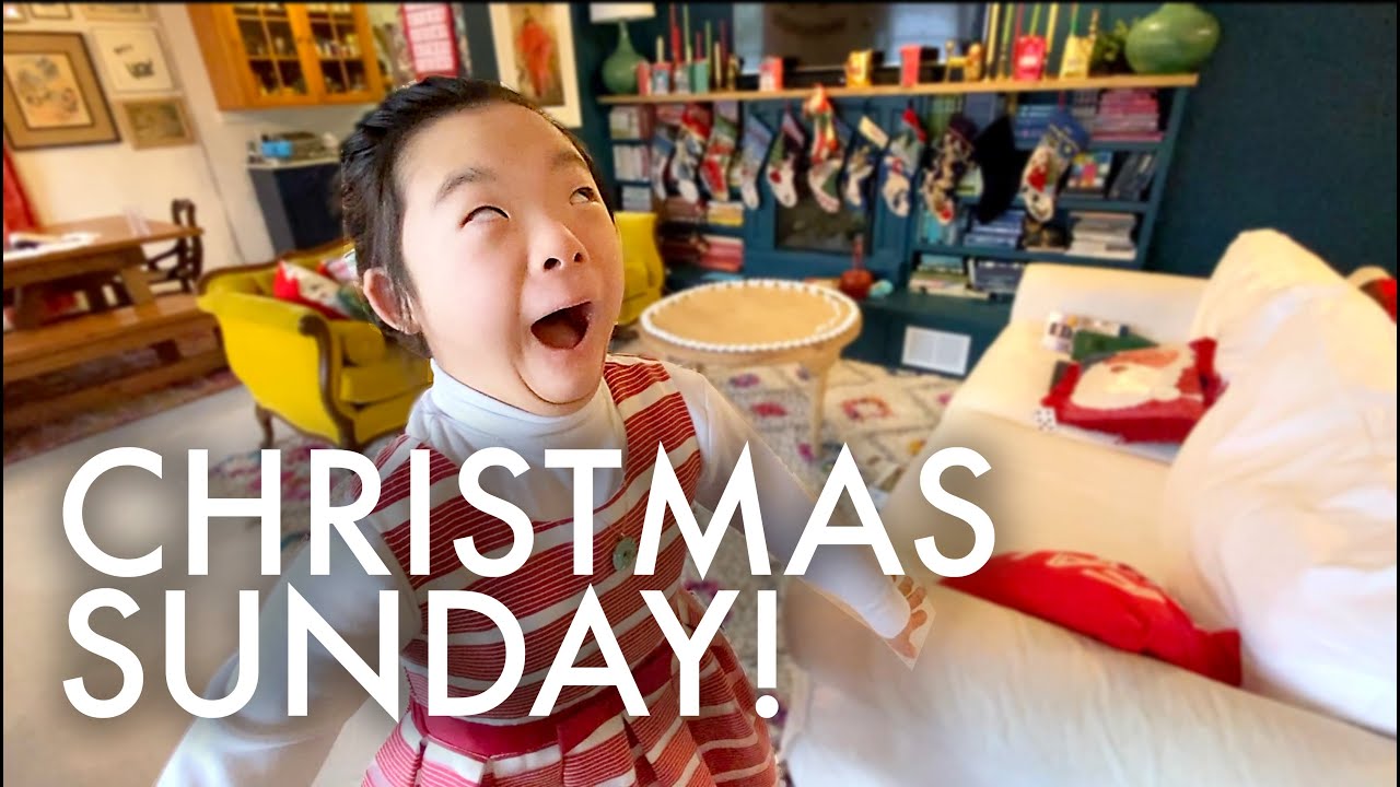 CHRISTMAS DRESS-UP! : Adventuring Family of 11