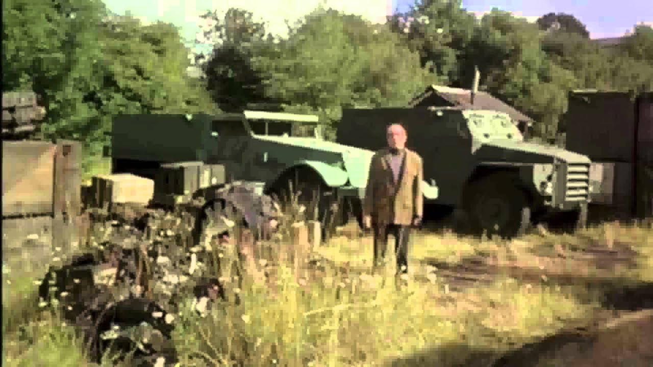 Military Surplus Yard in 1978.... Anyone know where ! Return of the Saint YouTube