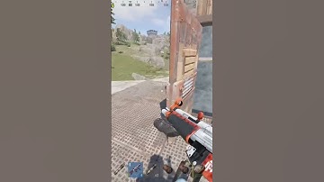 Killing 4 geared guys in 1 Mp5 Spray - Rust