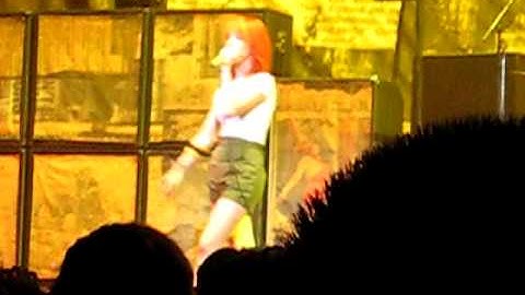 Paramore - Where the Lines Overlap (Live in Fresno 5/19)