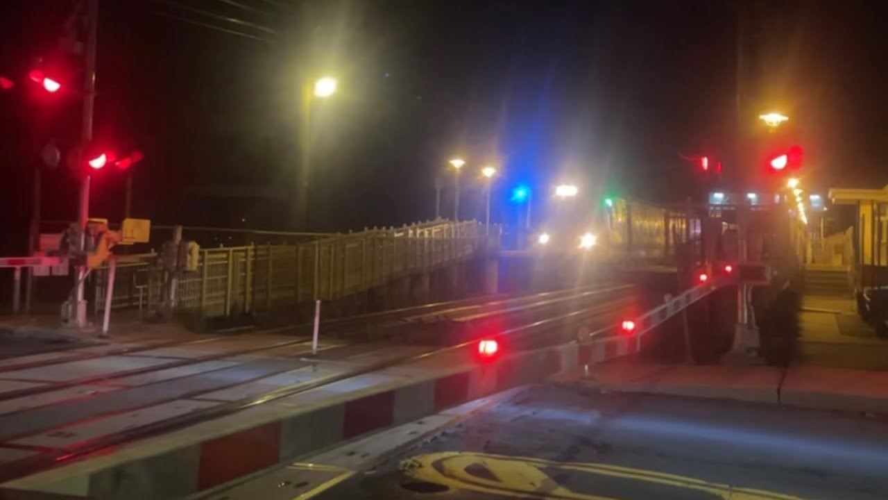 MTA LIRR Port Washington Line Bombardier M7s Tripled At Little Neck mta-lirr-port-washington-line-bombardier-m7s-tripled-at-little-neck