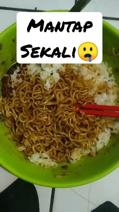 Makan seadanya,cuma mie goreng ttep bersyukur masih bisa makan🙂#shorts