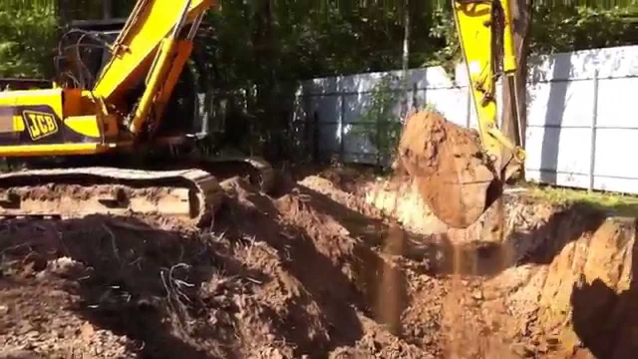 Рытье котлована под фундамент - дома 500 куб. м. - YouTube