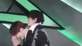 Bts Ki̇m Taehyung Ödül Dedigin Böyle Alınır
