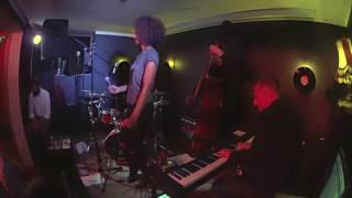 Download Lagu Alita Moses with Winterfisch \ MP3