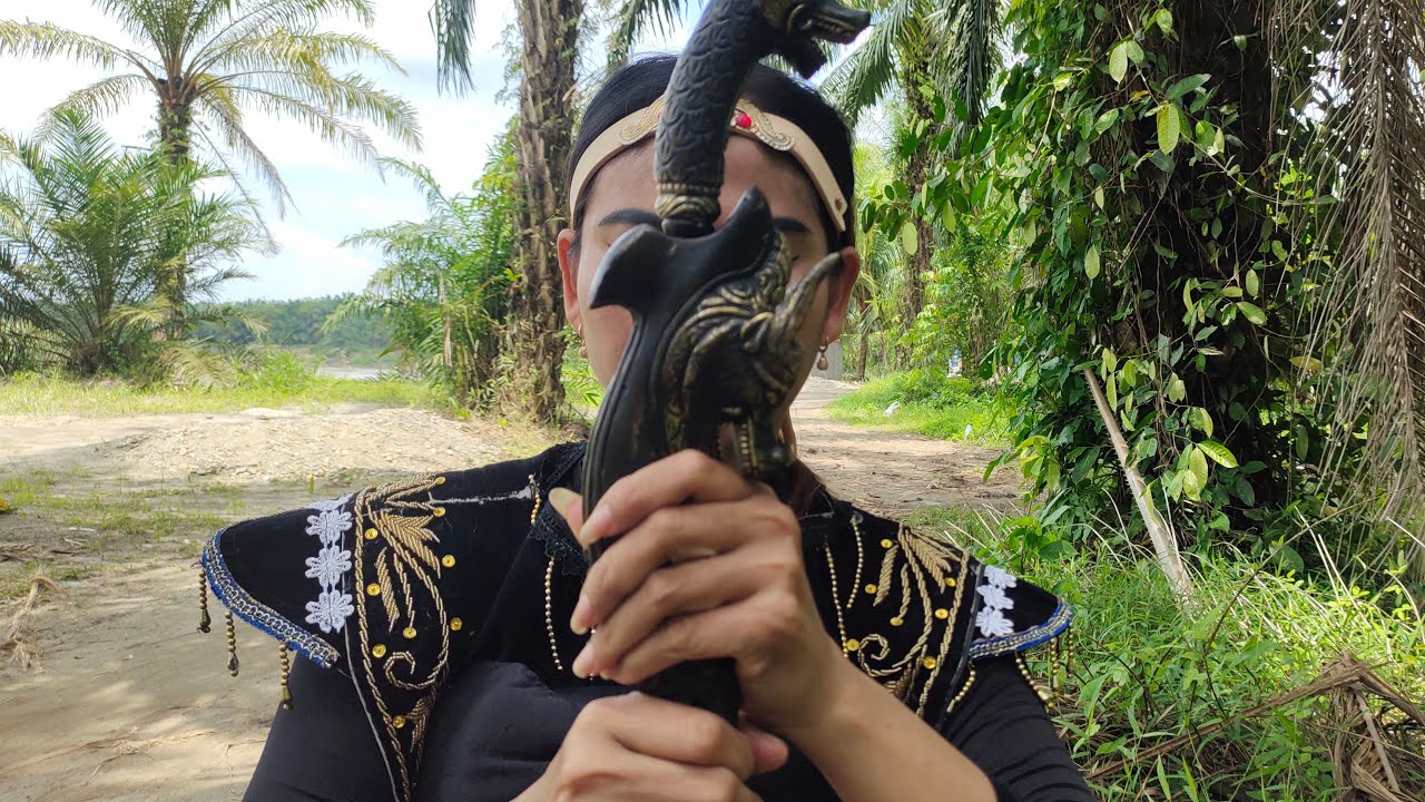 BADAI LEPASKAN LAMPIR DENGAN KUJANG EYANG PRABU