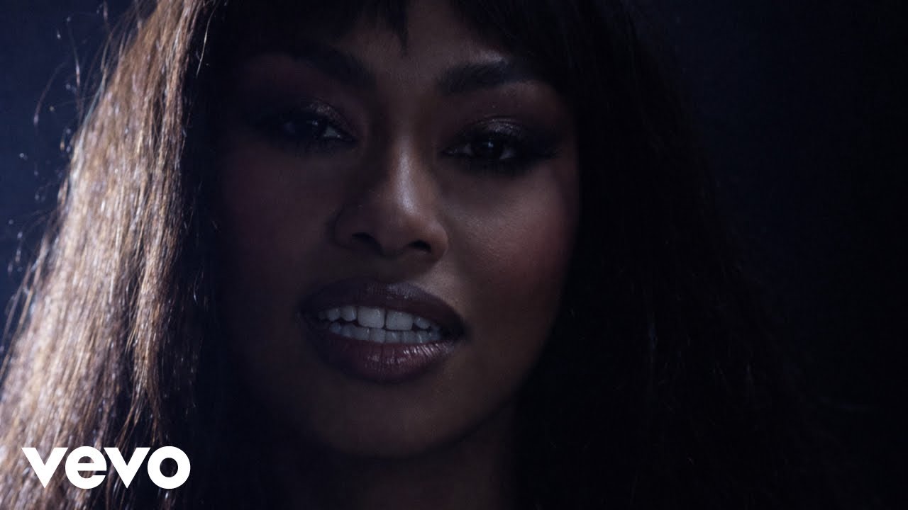 NIA - Te Aconsejo Que Me Olvides (Visual Video)