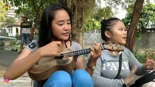 Download Lagu Pergi Pagi Pulang Pagi - Armada • Cover Pengamen Cantik And Imut (Mantap)