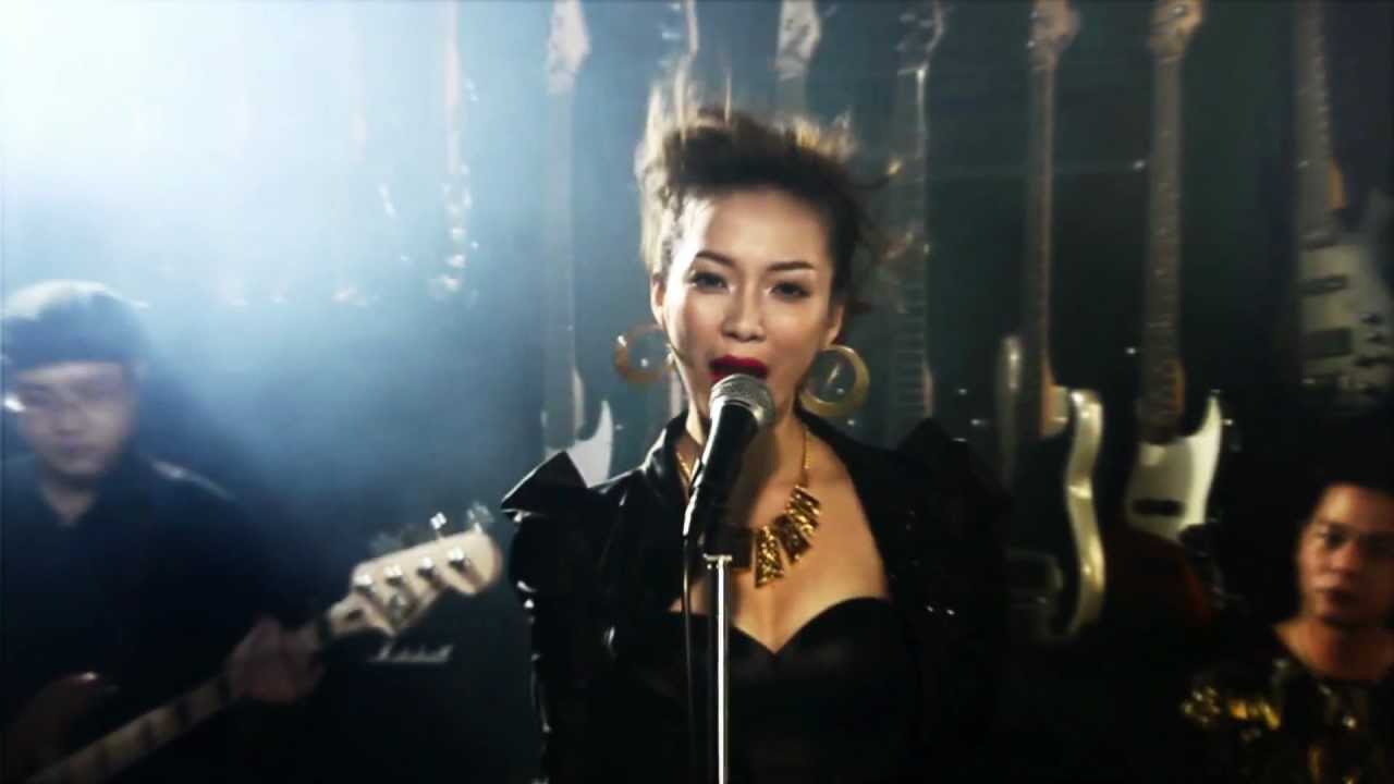 Music Video Ooh La La - Đinh Hương