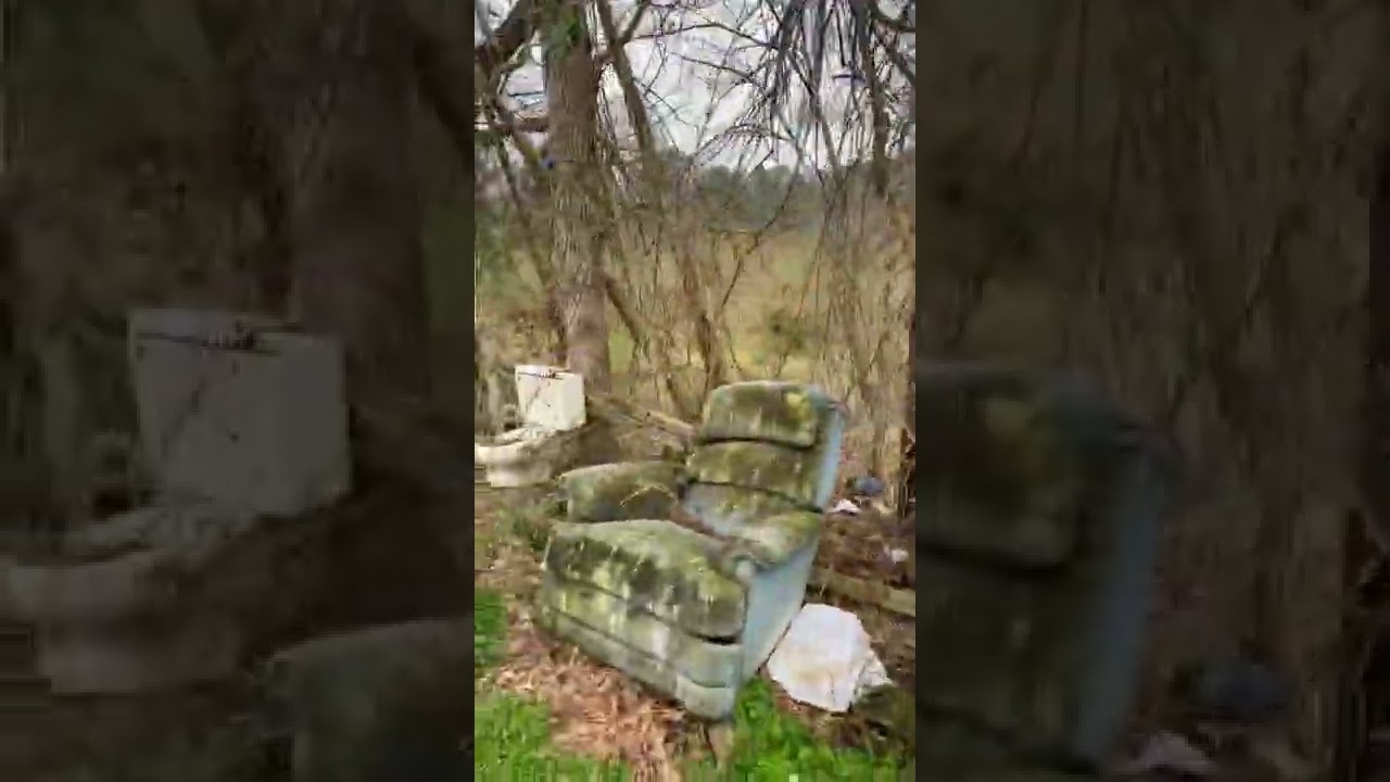 Redneck Rest Stop in Alabama.