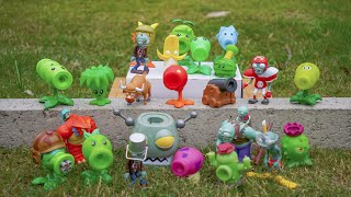 Plants VS. Zombies:TOY Plants VS Game Plants.