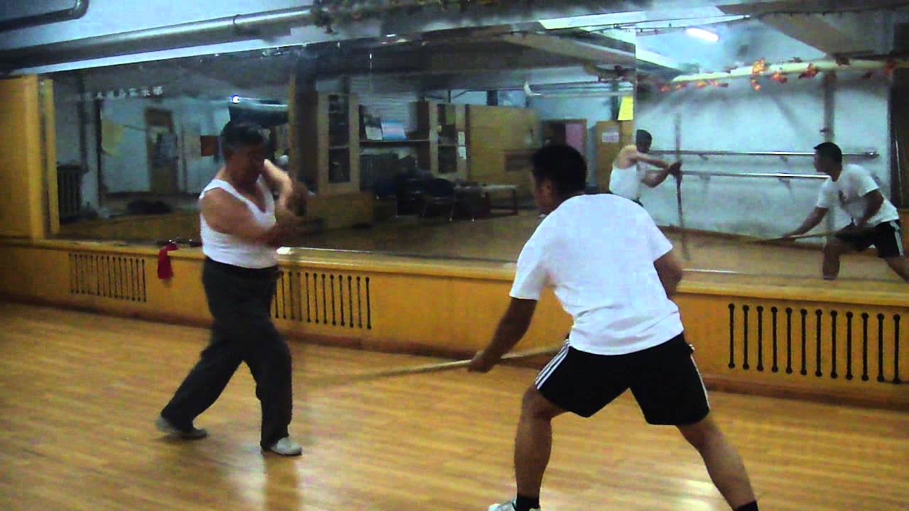 Синъицюань усин дуйгунь\\形意拳五行对棍 - YouTube