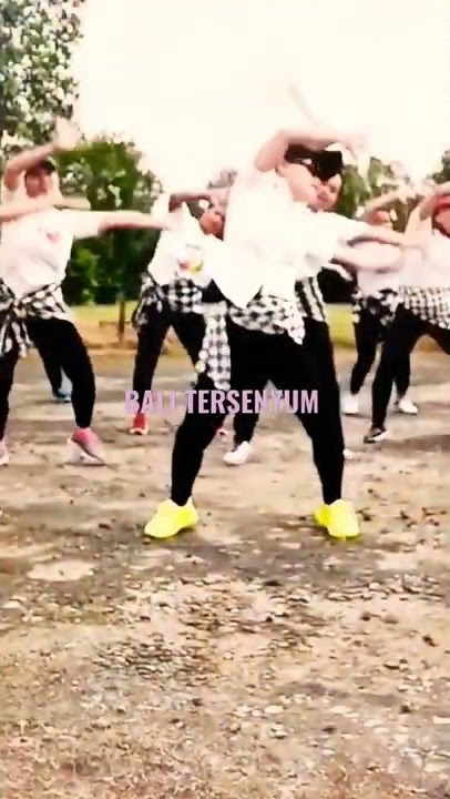 Bali Tersenyum #shorts #shortvideo #share #senamkreasi #bali #kecakdance #irnachendani