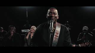 Noel Robinson - I Surrender (Official Music Video) chords