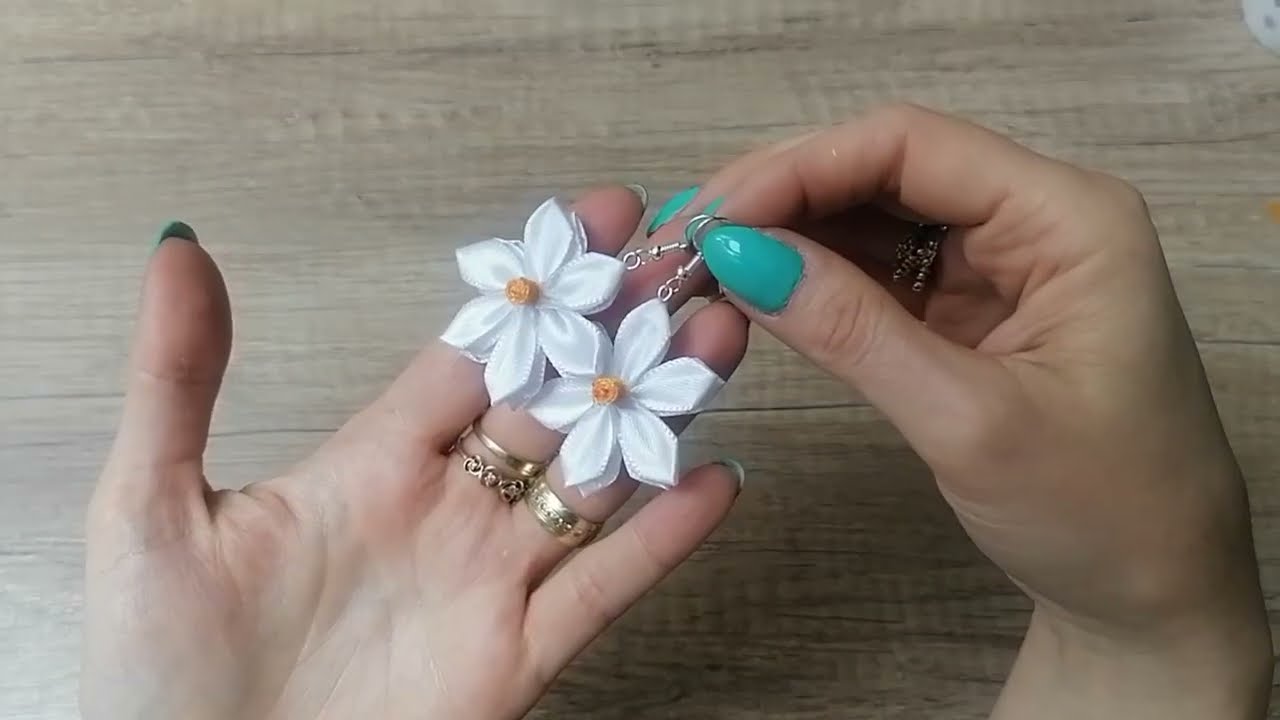 D.I.Y. Daffodil Earrings From Satin Ribbon