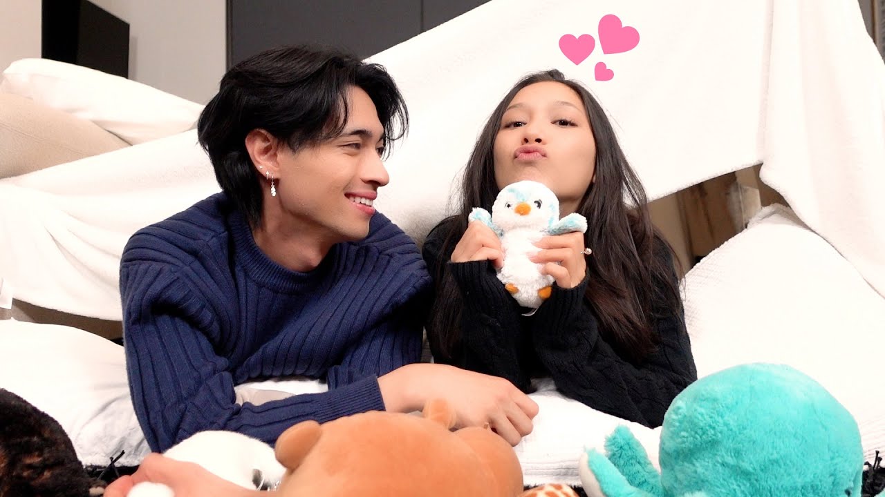 НОЧЕВКА С ЛУЧШИМИ ДРУЗЬЯМИ В PILLOW FORT!