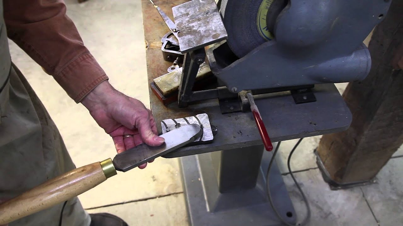 How to Use a Grinding Wheel to Sharpen Knives — Benchmark Abrasives