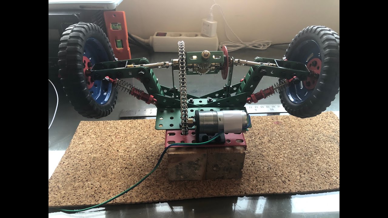 PUENTE TRASERO CON SUSPENSIÓN INDEPENDIENTE EN CADA RUEDA HECHO CON MECCANO