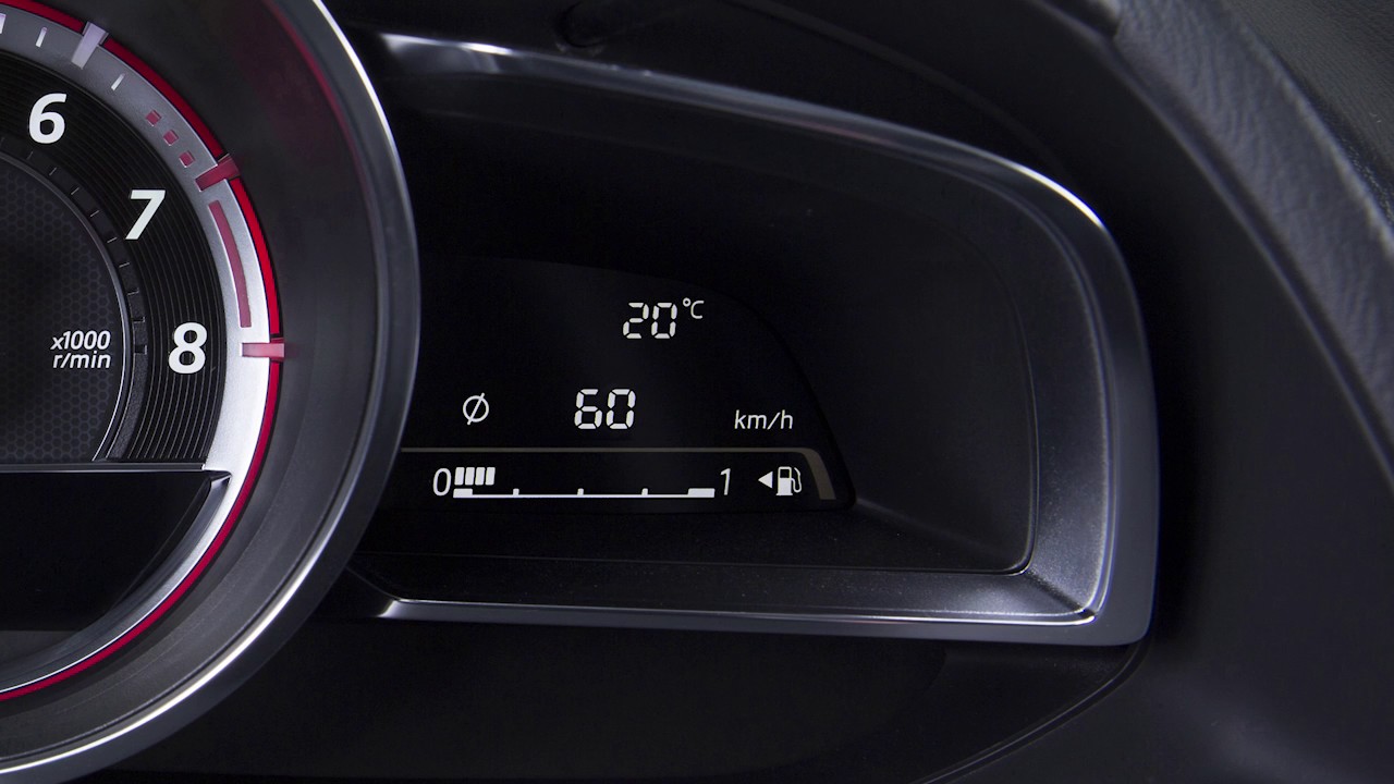 Welke informatie zie je op het dashboard in de Mazda2 ? - YouTube