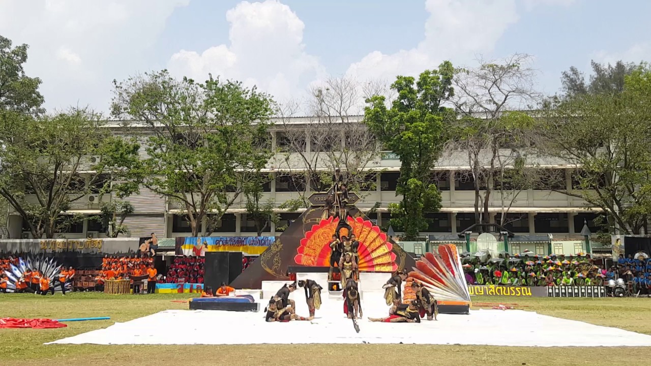 ทีมเชียร์ลีดเดอร์ คณะมธุรดา รร.กัลยาณวัตร 59