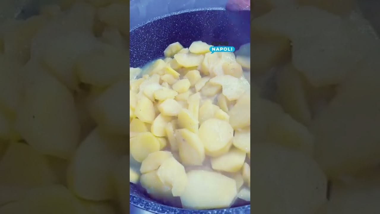 Mezze maniche con crema di patate e salsiccia di Nonna Adele