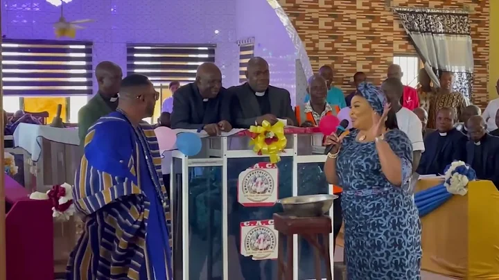 ODUNLADE ADEKOLA BURIES DAD IN EKITI 