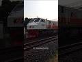 Kereta Pasundan Dan Indahnya Pelangi Sore #keretaapi #railfans #shorts #railfaning #railway #train