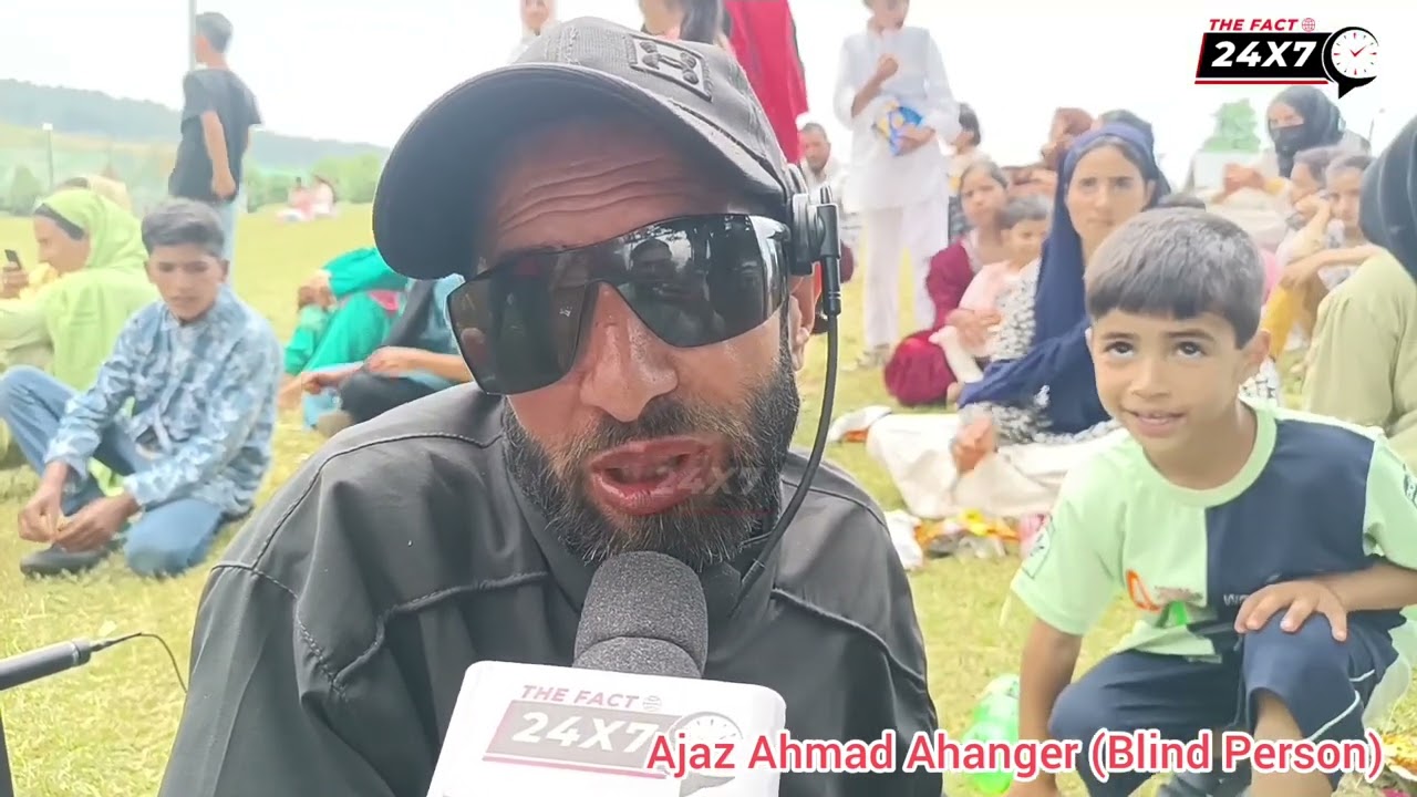 Very Inspirational and Emotional Story of a blind person Ajaz Ahmad Ahanger from 