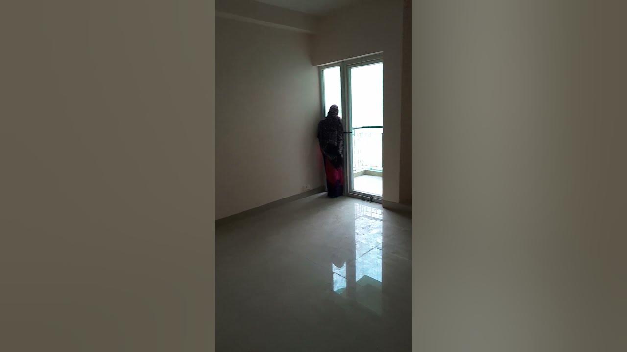 Amrapalli dream valley phase 2, 1360 sq ft 3 bhk sample flat YouTube