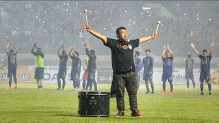 Viking Clap. Bobotoh saat Persib menang melawan Sriwijaya FC