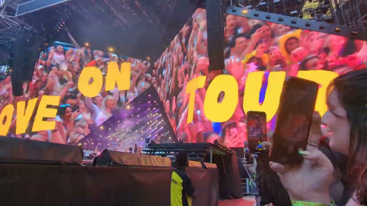 Daydreaming - Harry Styles (Live @ Wembley Stadium, London - 16/06/23)