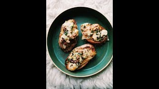 Bułka Z Masłem Prosty Przepis Na Grzanki Z Gruszką I Serem Blue